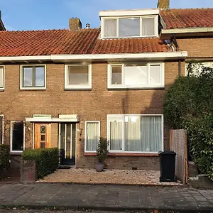 single-family-home-in-hillegersberg-schiebroek.amsterdamhotelsnl.com/